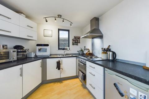 2 bedroom apartment to rent, Ebrington Street, Plymouth PL4