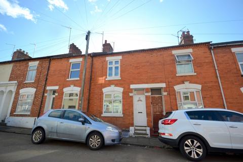 4 bedroom house to rent, Moore Street, Northampton NN2