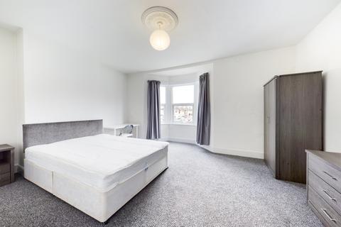 undefined, London Road, Northampton NN4