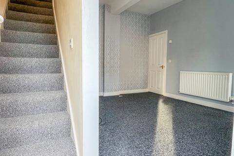 6 bedroom end of terrace house for sale, Lambert Road, Grimsby, N E Lincolnshire, DN32