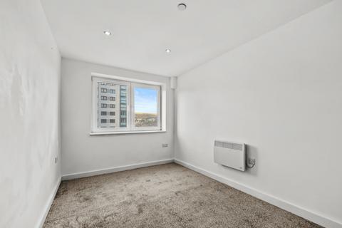 2 bedroom flat to rent, Wheatley Court, Halifax, West Yorkshire