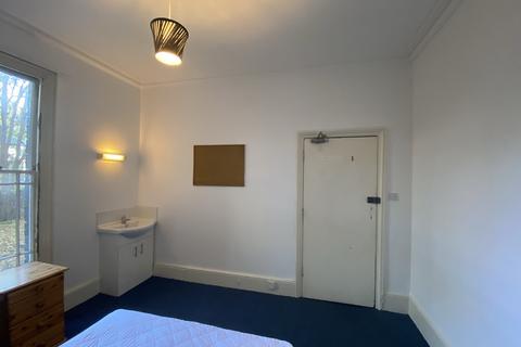 1 bedroom in a house share to rent, Bateman Street, Cambridge CB2