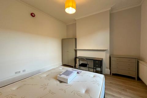 1 bedroom in a house share to rent, Bateman Street, Cambridge CB2