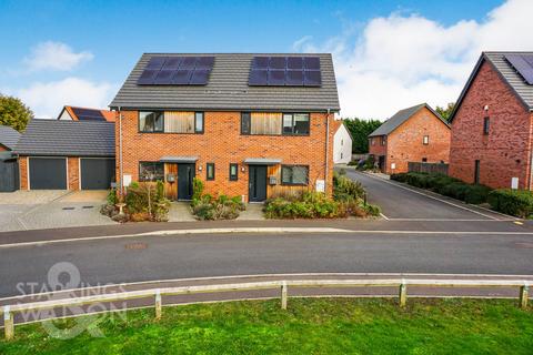 3 bedroom semi-detached house for sale, Harvest Road, Watton, IP25