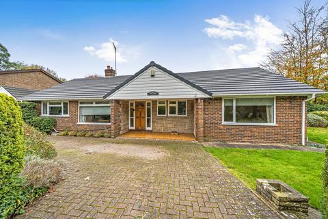 4 bedroom bungalow for sale, Heathfield Road, Surrey GU22