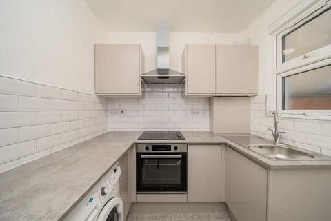 1 bedroom flat to rent, Stapleton Road, London SW17