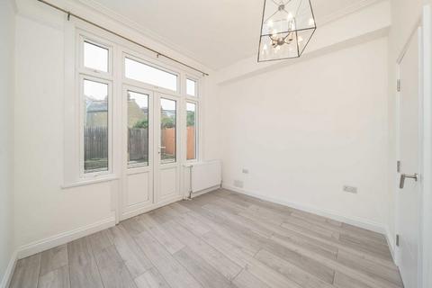 1 bedroom flat to rent, Stapleton Road, London SW17