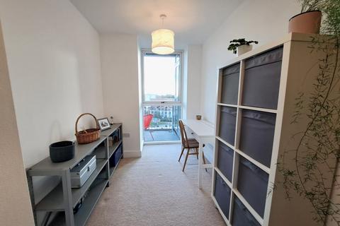 2 bedroom flat for sale, Langley walk, Birmingham, B15