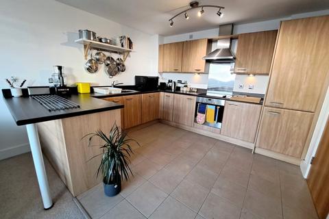 2 bedroom flat for sale, Langley walk, Birmingham, B15