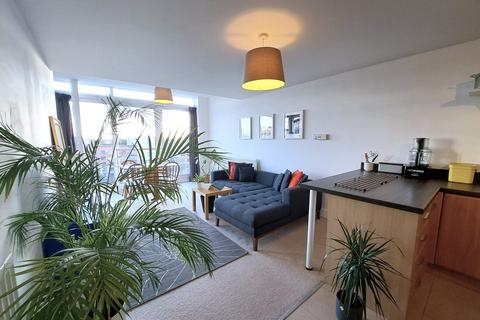 2 bedroom flat for sale, Langley walk, Birmingham, B15