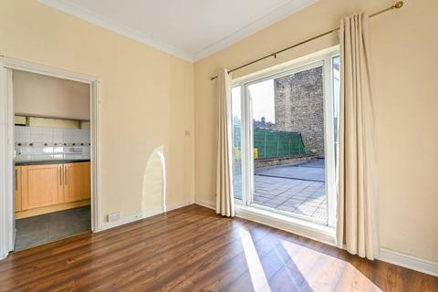 1 bedroom flat for sale, Blackstock Road, Finsbury Park, London, N4