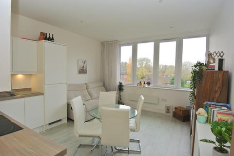 1 bedroom house for sale, 42 London Road, Staines-Upon-Thames TW18