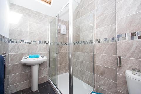 9 bedroom semi-detached house to rent, Brook Road, Manchester M14