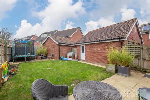 4 bedroom detached house for sale, Colossus Way, Costessey