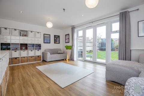 73 Colossus Way, Norwich, NR5 0UY