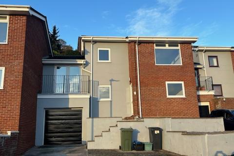 3 bedroom terraced house to rent, Upper Longlands, Dawlish