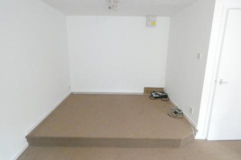 Studio to rent, Foster Hill Road, Bedford