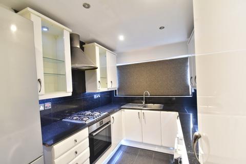 4 bedroom terraced house to rent, Goldstone Lane, Hove