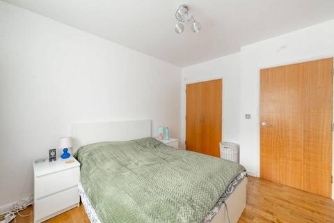 2 bedroom flat to rent, Peterborough Road, Harrow, HA1