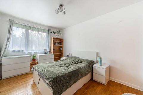 2 bedroom flat to rent, Peterborough Road, Harrow, HA1