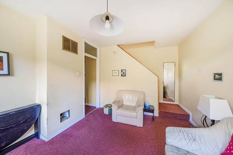 2 bedroom flat for sale, Ballards Lane, Finchley Central, London, N3