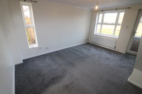 2 bedroom end of terrace house to rent, Summergroves Way, Hull