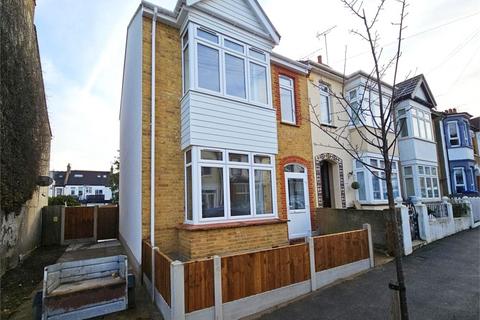 3 bedroom end of terrace house for sale, Tintern Avenue, Westcliff on sea, Westcliff on Sea,