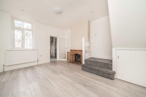 2 bedroom semi-detached house to rent, Elm Road, Kingston Upon Thames KT2