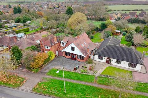 4 bedroom detached house to rent, Shepshed Road, Hathern, LE12