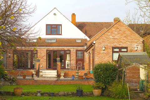 4 bedroom detached house to rent, Shepshed Road, Hathern, LE12