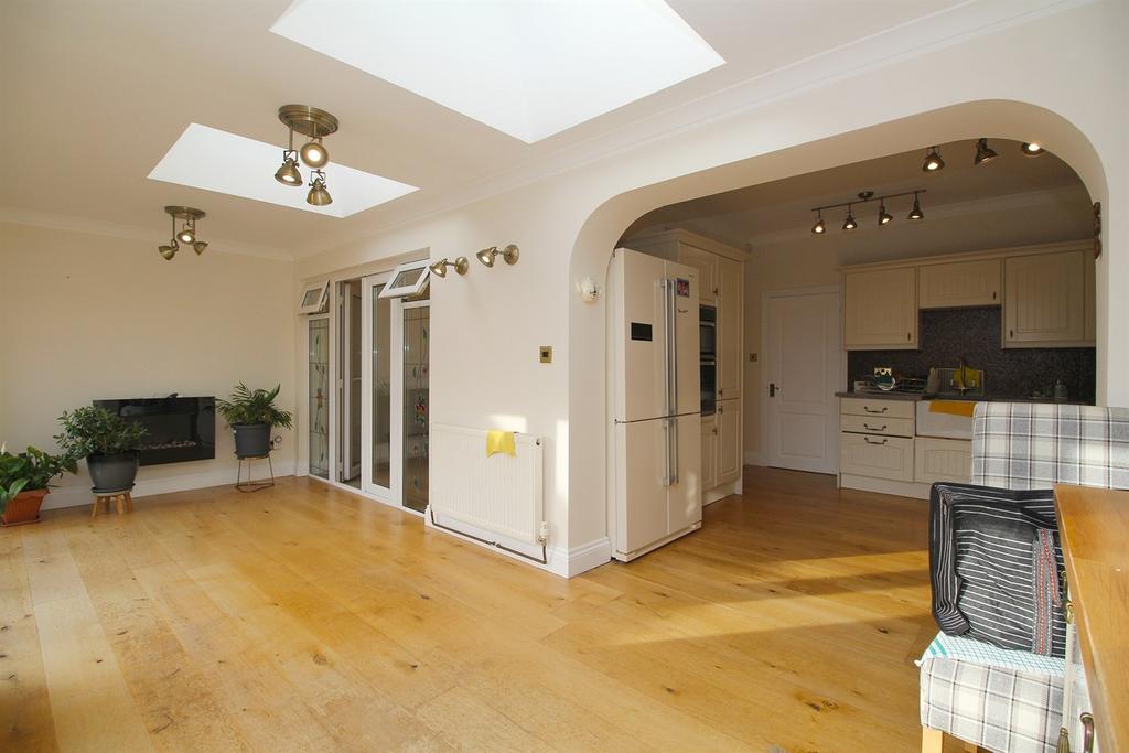 Kitchen / Diner