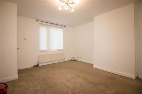 2 bedroom semi-detached house to rent, Weyhill Avenue, North Shields