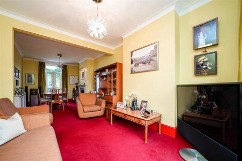 2 bedroom terraced house for sale, Waverley Road, South Woodford, London