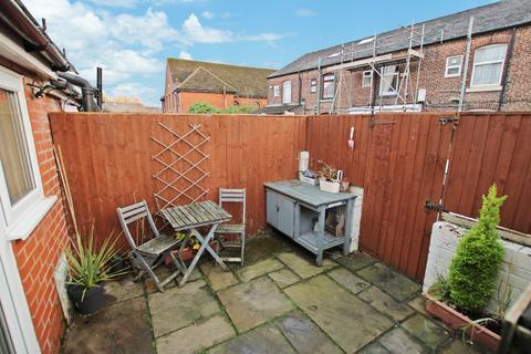 3 bedroom terraced house for sale, Barn Hill, Westhoughton, BL5