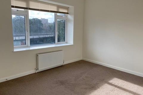 1 bedroom flat to rent, Branksome Wood Road, Bournemouth