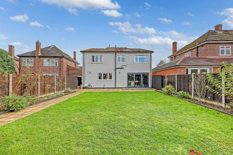 5 bedroom detached house for sale, Manor Crescent, Hornchurch