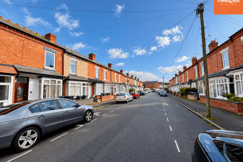3 bedroom semi-detached house to rent, Wattis Road, Bearwood, B67