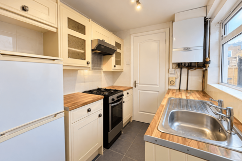 3 bedroom semi-detached house to rent, Wattis Road, Bearwood, B67