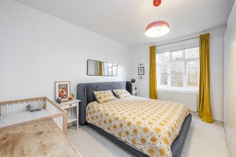 2 bedroom flat for sale, Park House, Shore Road, London