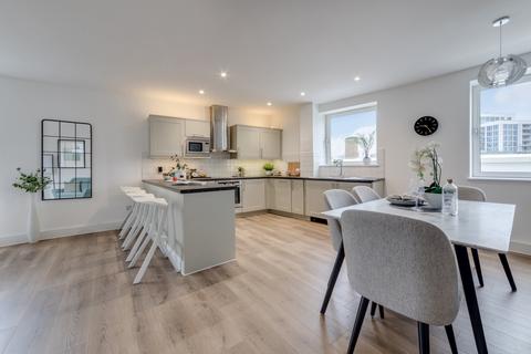 3 bedroom flat for sale, Basin Approach, London