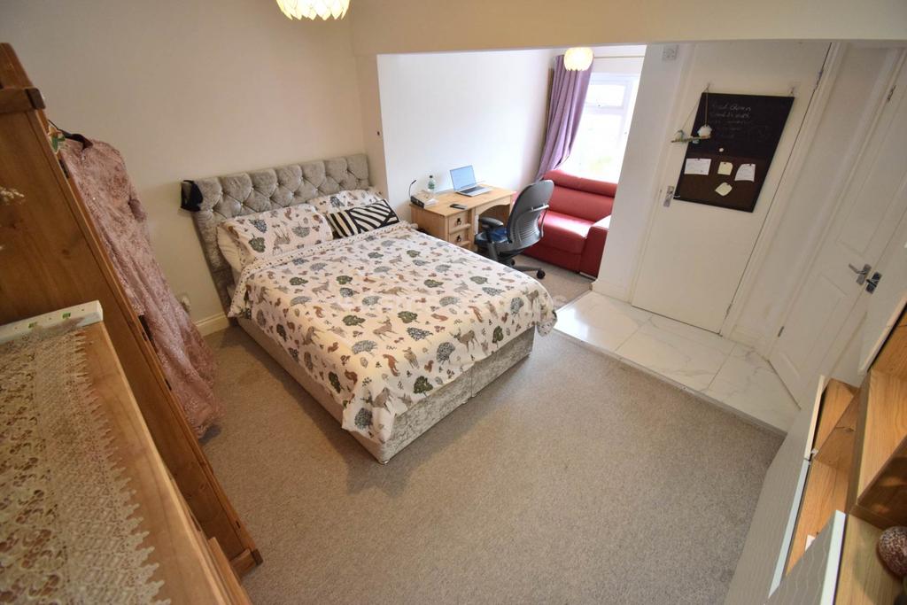 House in Reading - View 3