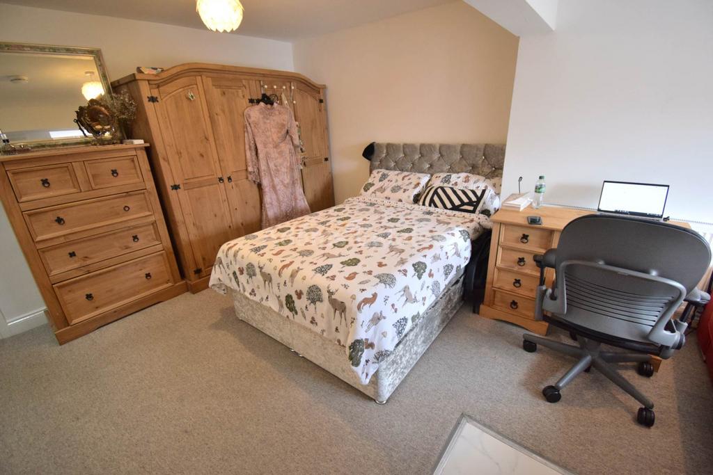 House in Reading - View 4