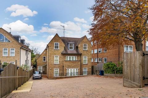 3 bedroom penthouse for sale, Risegate Lodge, Woodside Park