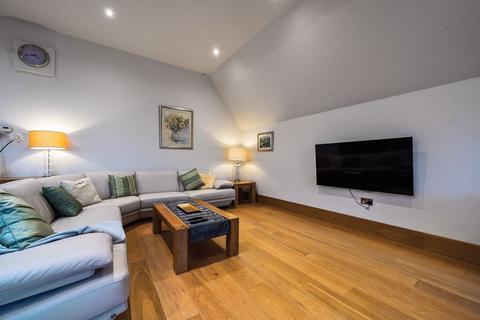 3 bedroom penthouse for sale, Risegate Lodge, Woodside Park