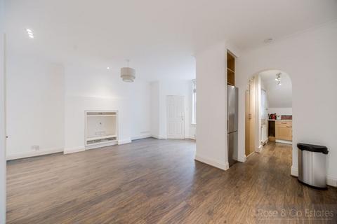 2 bedroom flat to rent, Greencroft Gardens, South Hampstead, London