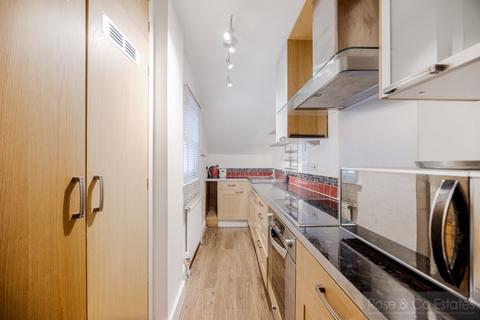 2 bedroom flat to rent, Greencroft Gardens, South Hampstead, London