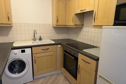 2 bedroom flat to rent, Grenville Road, Chafford Hundred