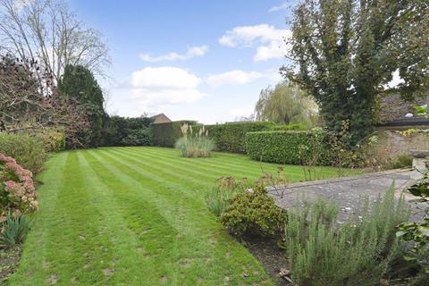 4 bedroom detached house for sale, Ockley Road, Cranleigh