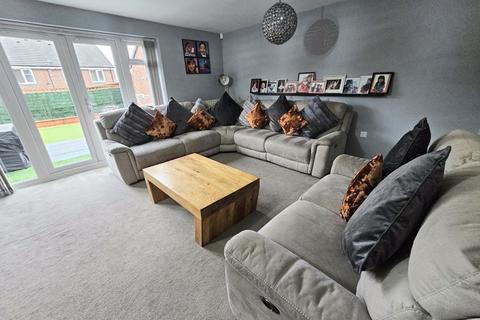 14 Bluebell Crescent, Birmingham, B42 2FS