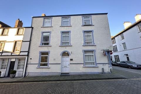 Property for sale, Caernarfon, Gwynedd. By Online Auction- Provisional bidding closing 19th December 2024